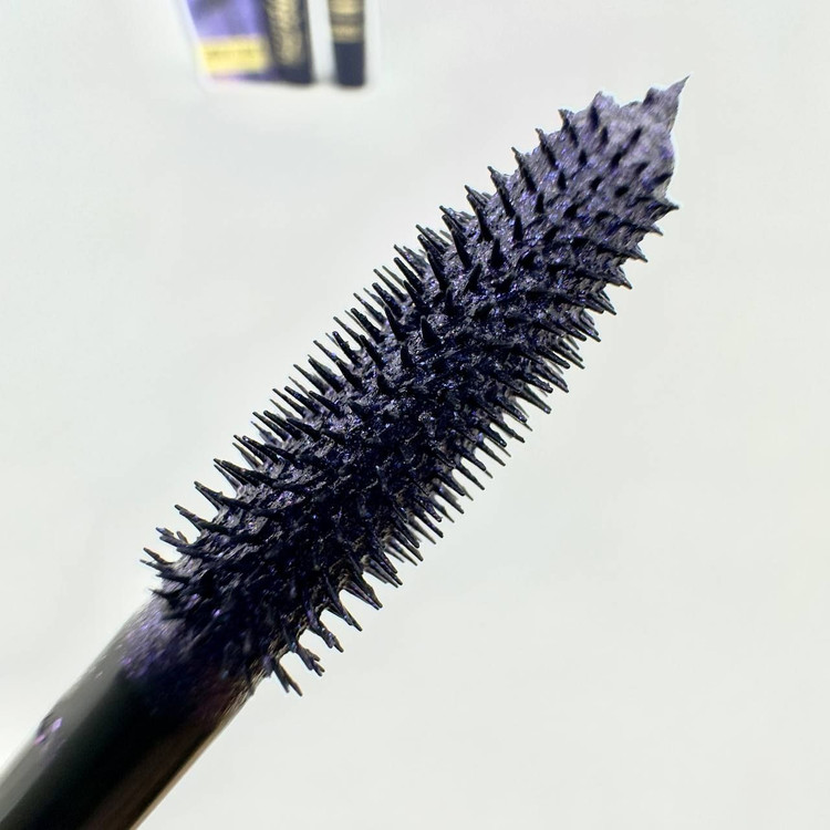 سفارش ریمل حالت دهنده مژه رنگ آبی شاین دار کاریته