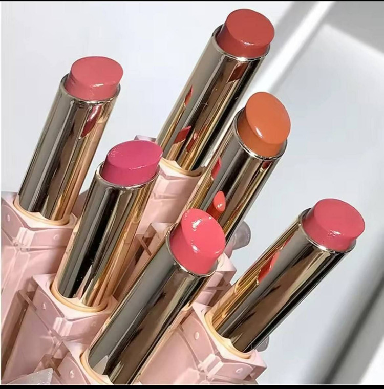 قیمت رژ لب جامد خیس پوکه نود گگ بیر معروف به رژ لب خیس کره ایی