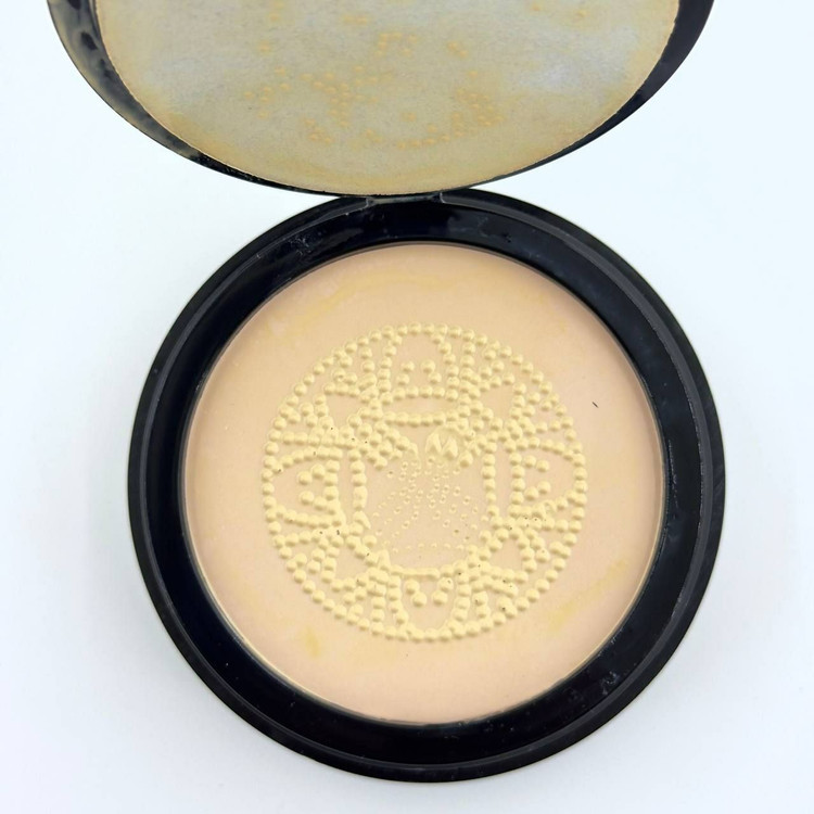 خرید آنلاین کوشن و زیرساز آرایش صورت سی سی کرم سانیسا