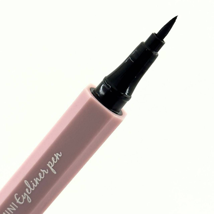 سفارش خط چشم ماژیکی قلمی پوکه صورتی هدی بیوتی eyeliner