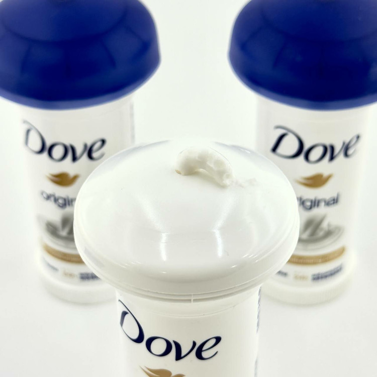 سفارش مام کرمی ضدتعریق و ضد قارچ زنانه قارچی داو 50 میل اورجینال