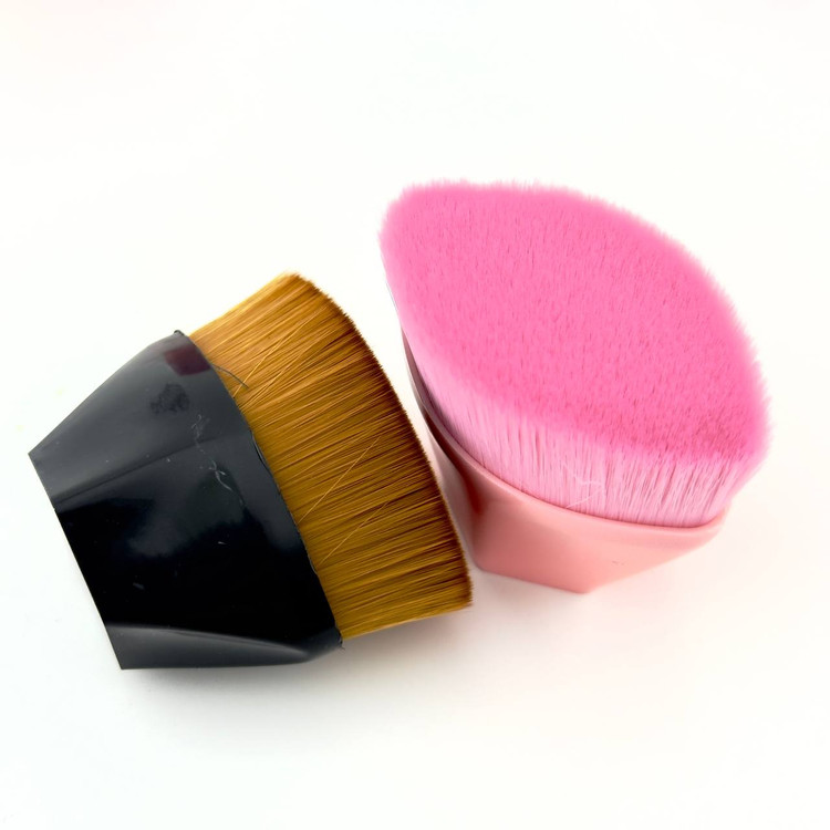 خرید اینترنتی براش کرم پودر جادویی چند ضلعی رنگی با سر مویی نرم و متراکم