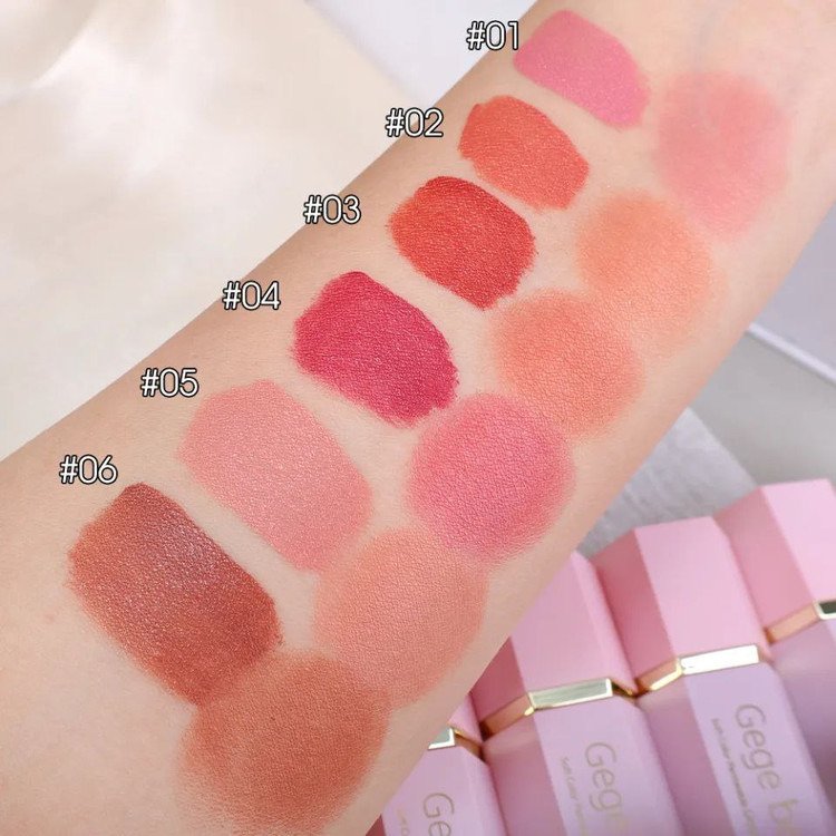 سفارش رژگونه مایع پد دار گگ بیر با رنگ های جذاب