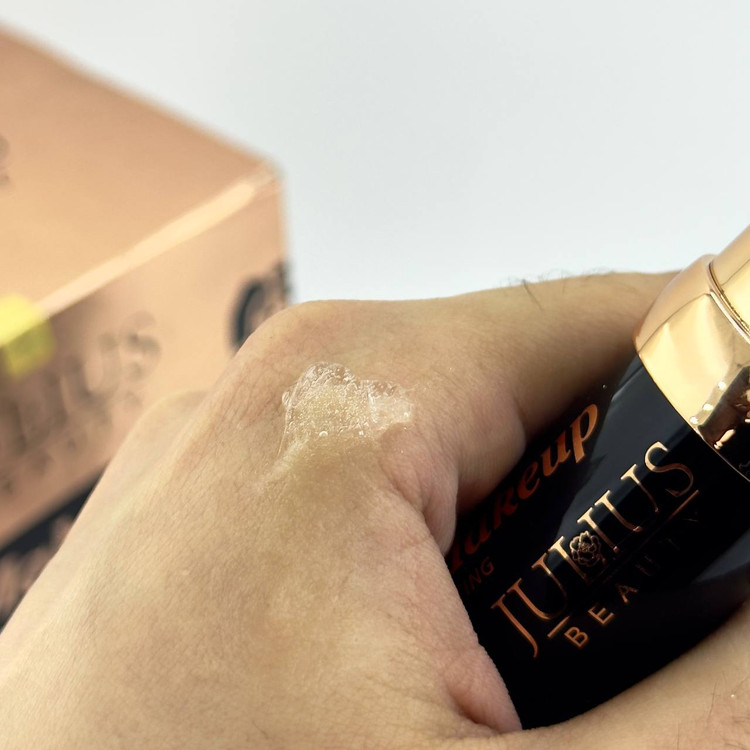 خرید اینترنتی پرایمر پمپی مخملی ژولیوس بیوتی 30 میل و زیرساز آرایش صورت