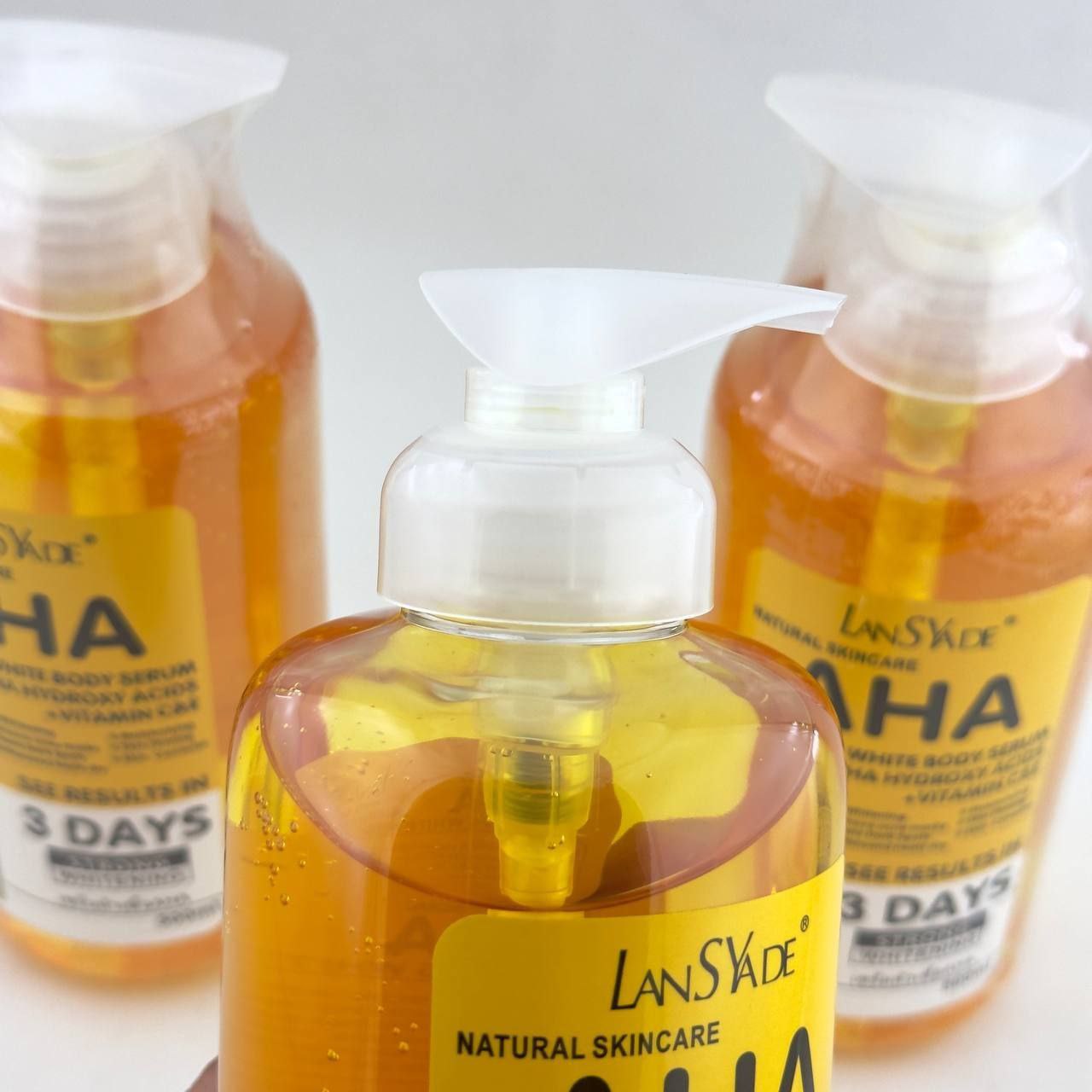 سفارش سرم روشن کننده تخصصی بدن AHA لنسیاد ۵۰۰ میل برای صورت و بیکینی