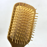 سفارش برس مو چوبی مستطیلی کف کرمی سایز بزرگ مناسب انواع مو