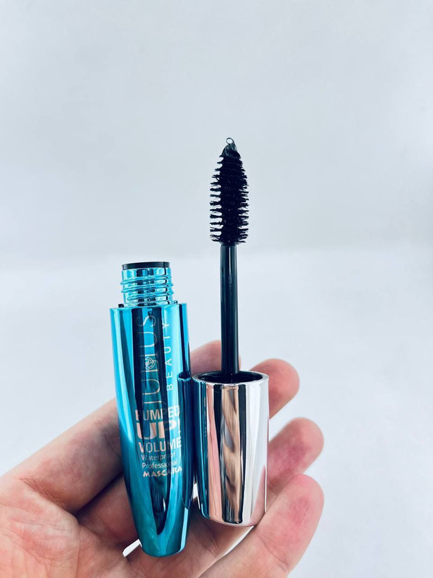 سفارش ریمل حجم دهنده مژه ژولیوس بیوتی نقره ای