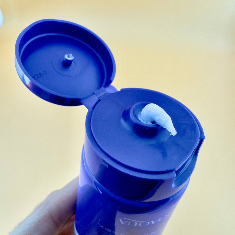 سفارش فوم شستشو و درمانی اورژانسی آکنه بیوآکوا