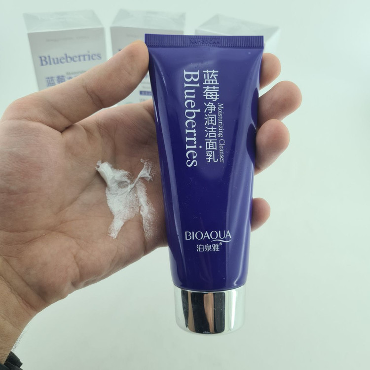 سفارش فوم شستشو صورت تیوپی بلوبری بیوآکوا blueberries