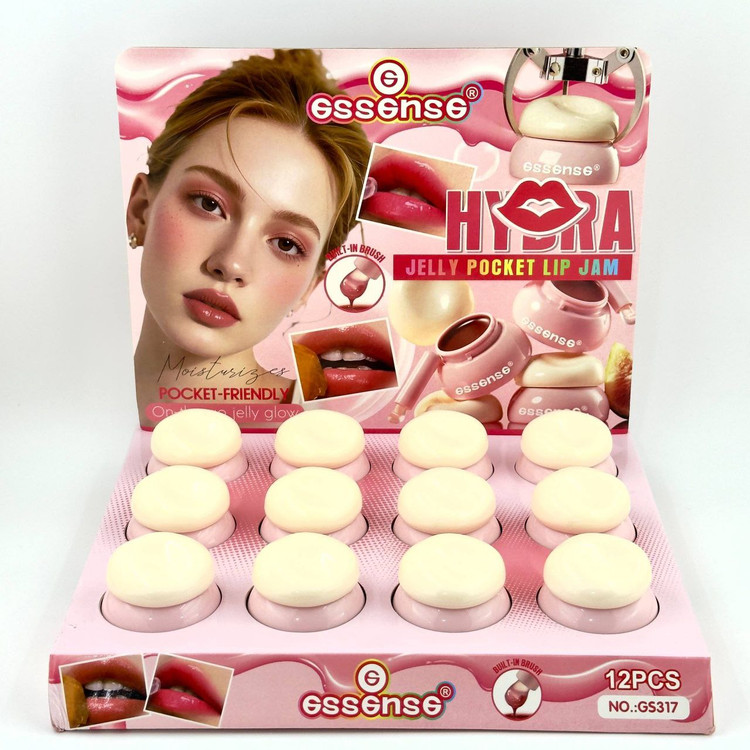 خرید اینترنتی مربای لب اسنس با رنگ جذاب روی لب