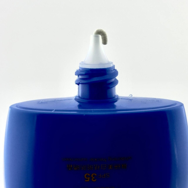 سفارش کرم ضد آفتاب بی رنگ بیوآکوا 30 گرمی spf35 برای پوست چرب