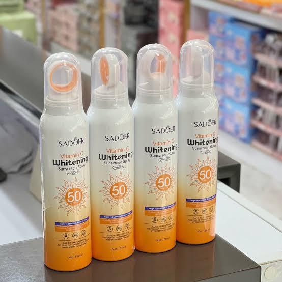 خرید اسپری ضدآفتاب بدون رنگ ویتامین سی spf50 سادور